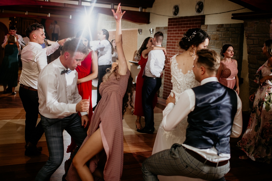Rustykalne wesele w Nowym Sączu - Dorota & Piotr przez Adam Podwika Weddings - fotograf ślubny