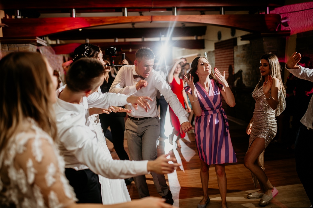 Rustykalne wesele w Nowym Sączu - Dorota & Piotr przez Adam Podwika Weddings - fotograf ślubny