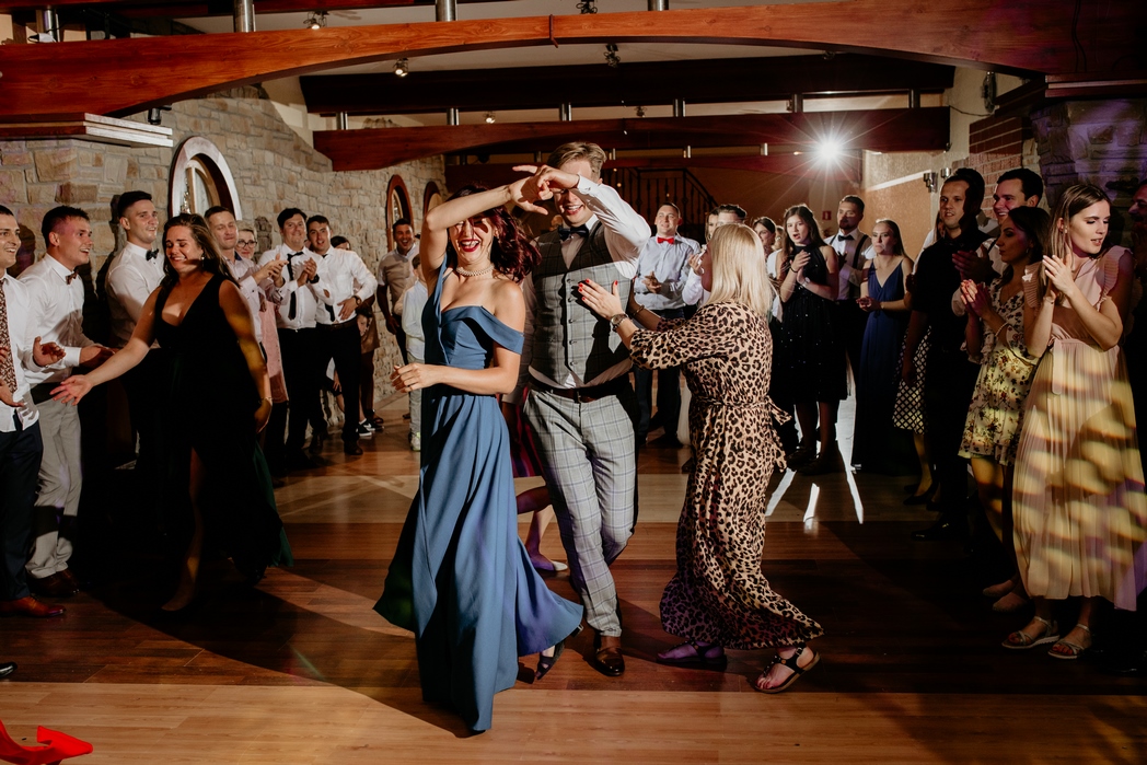 Rustykalne wesele w Nowym Sączu - Dorota & Piotr przez Adam Podwika Weddings - fotograf ślubny