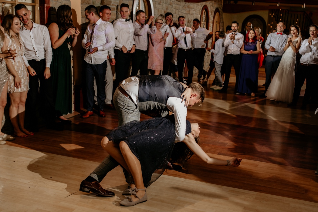 Rustykalne wesele w Nowym Sączu - Dorota & Piotr przez Adam Podwika Weddings - fotograf ślubny