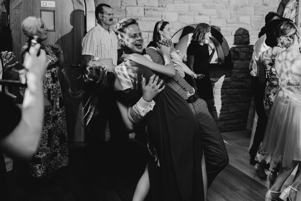 Rustykalne wesele w Nowym Sączu - Dorota & Piotr przez Adam Podwika Weddings - fotograf ślubny