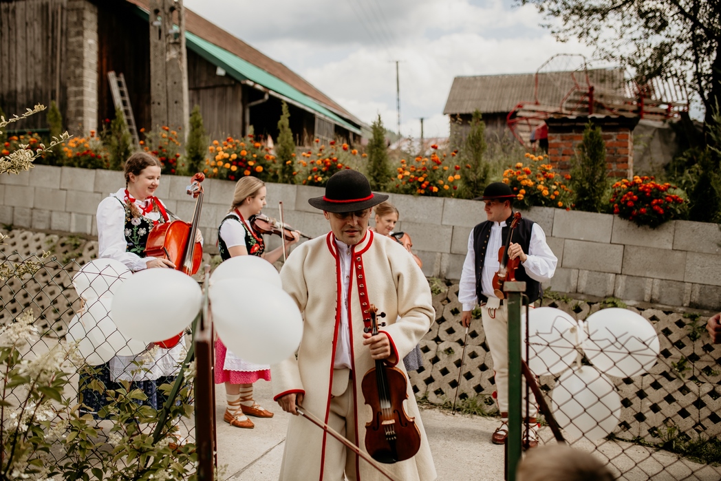 Rustykalne wesele w Nowym Sączu - Dorota & Piotr przez Adam Podwika Weddings - fotograf ślubny