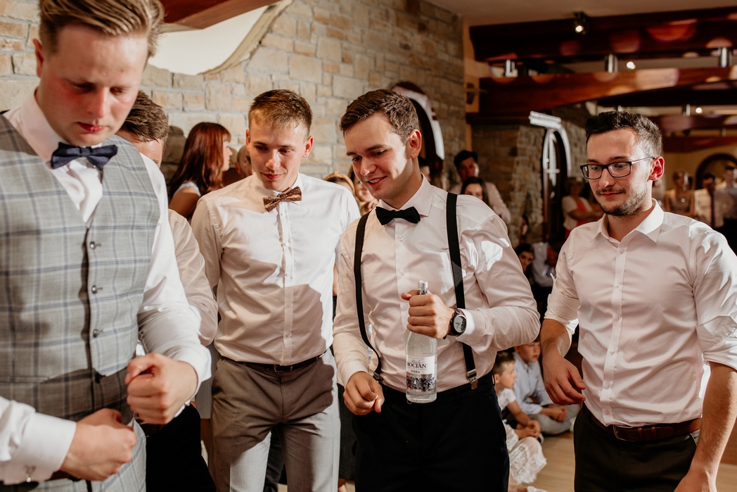Rustykalne wesele w Nowym Sączu - Dorota & Piotr przez Adam Podwika Weddings - fotograf ślubny