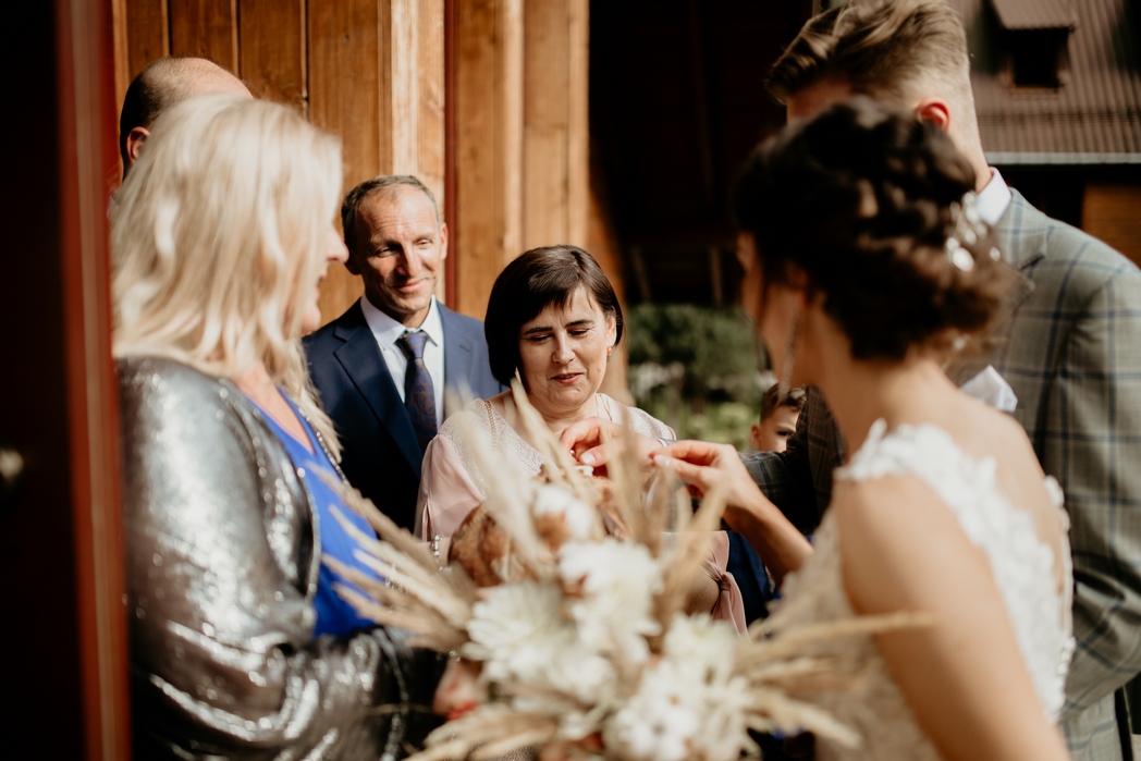 Rustykalne wesele w Nowym Sączu - Dorota & Piotr przez Adam Podwika Weddings - fotograf ślubny