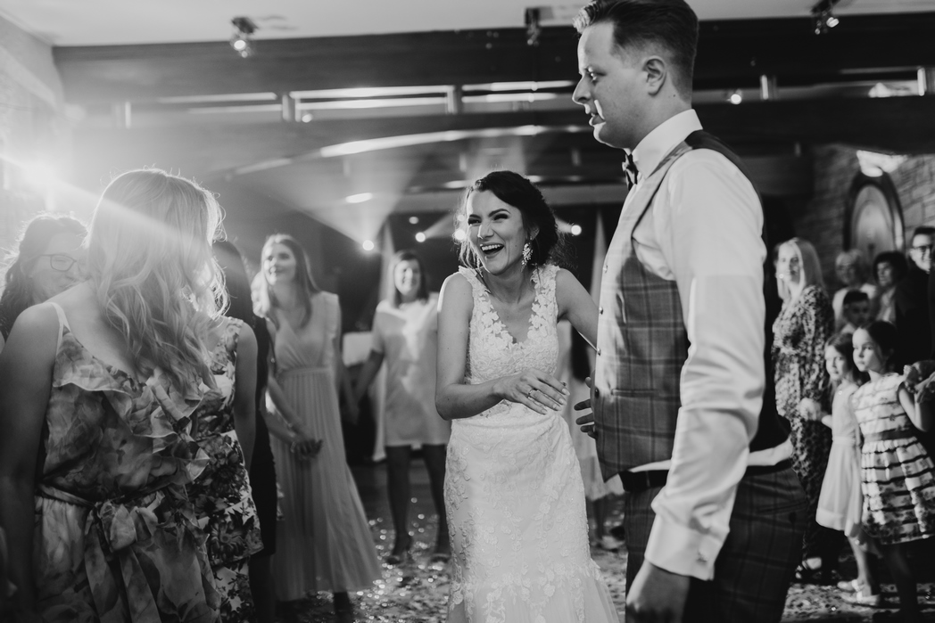 Rustykalne wesele w Nowym Sączu - Dorota & Piotr przez Adam Podwika Weddings - fotograf ślubny