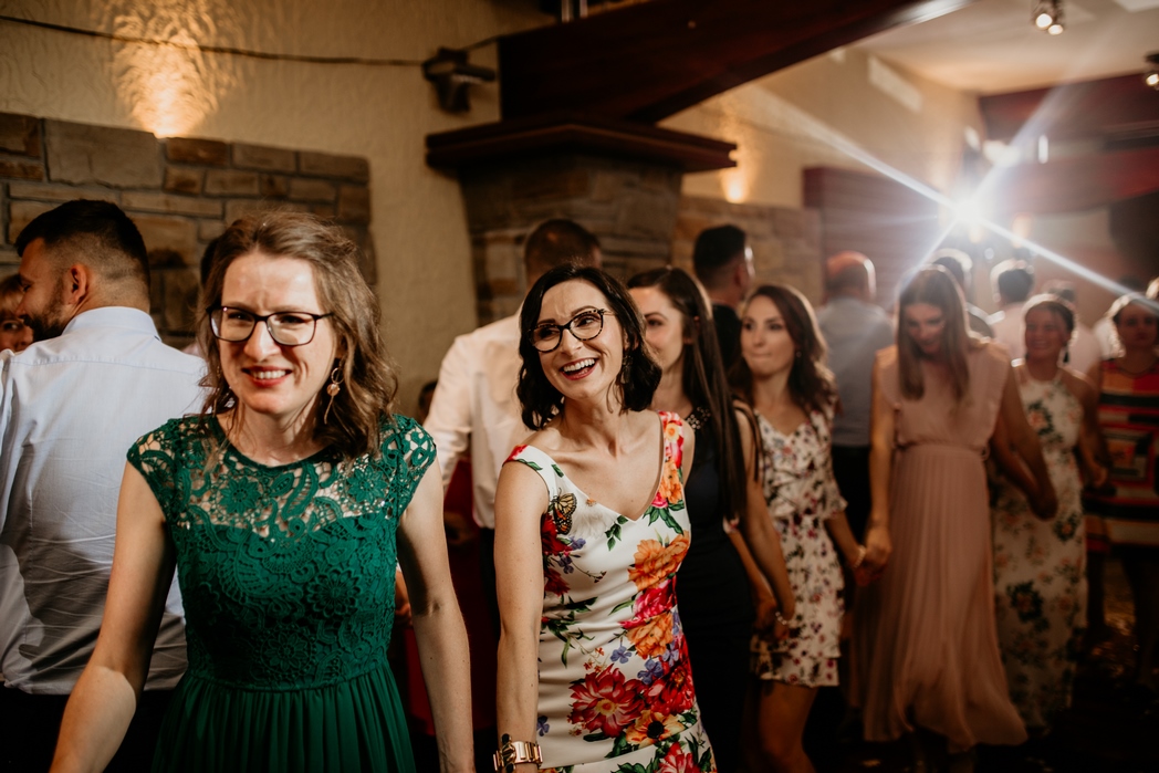 Rustykalne wesele w Nowym Sączu - Dorota & Piotr przez Adam Podwika Weddings - fotograf ślubny