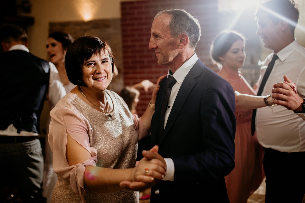 Rustykalne wesele w Nowym Sączu - Dorota & Piotr przez Adam Podwika Weddings - fotograf ślubny