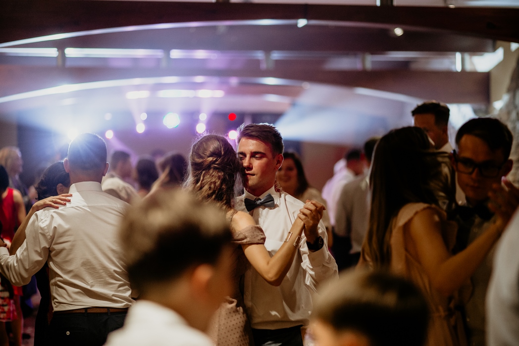 Rustykalne wesele w Nowym Sączu - Dorota & Piotr przez Adam Podwika Weddings - fotograf ślubny