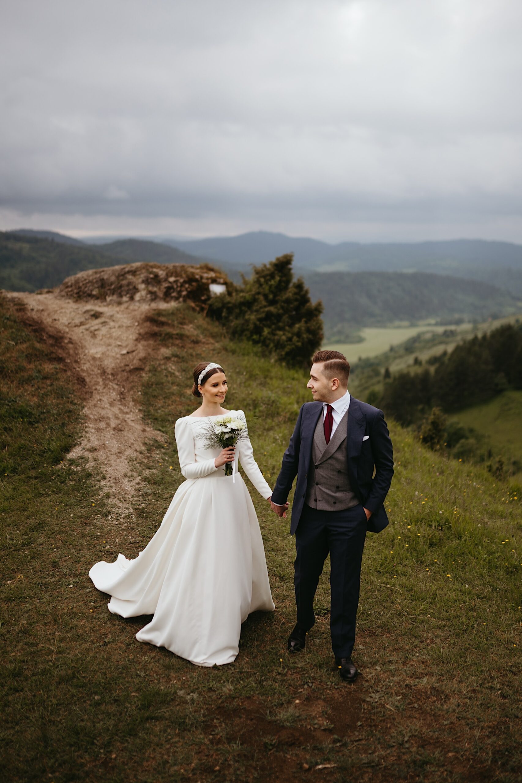 sesja ślubna w górach, fotograf nowy sącz, manuka creatives, szczyrbskie jezioro