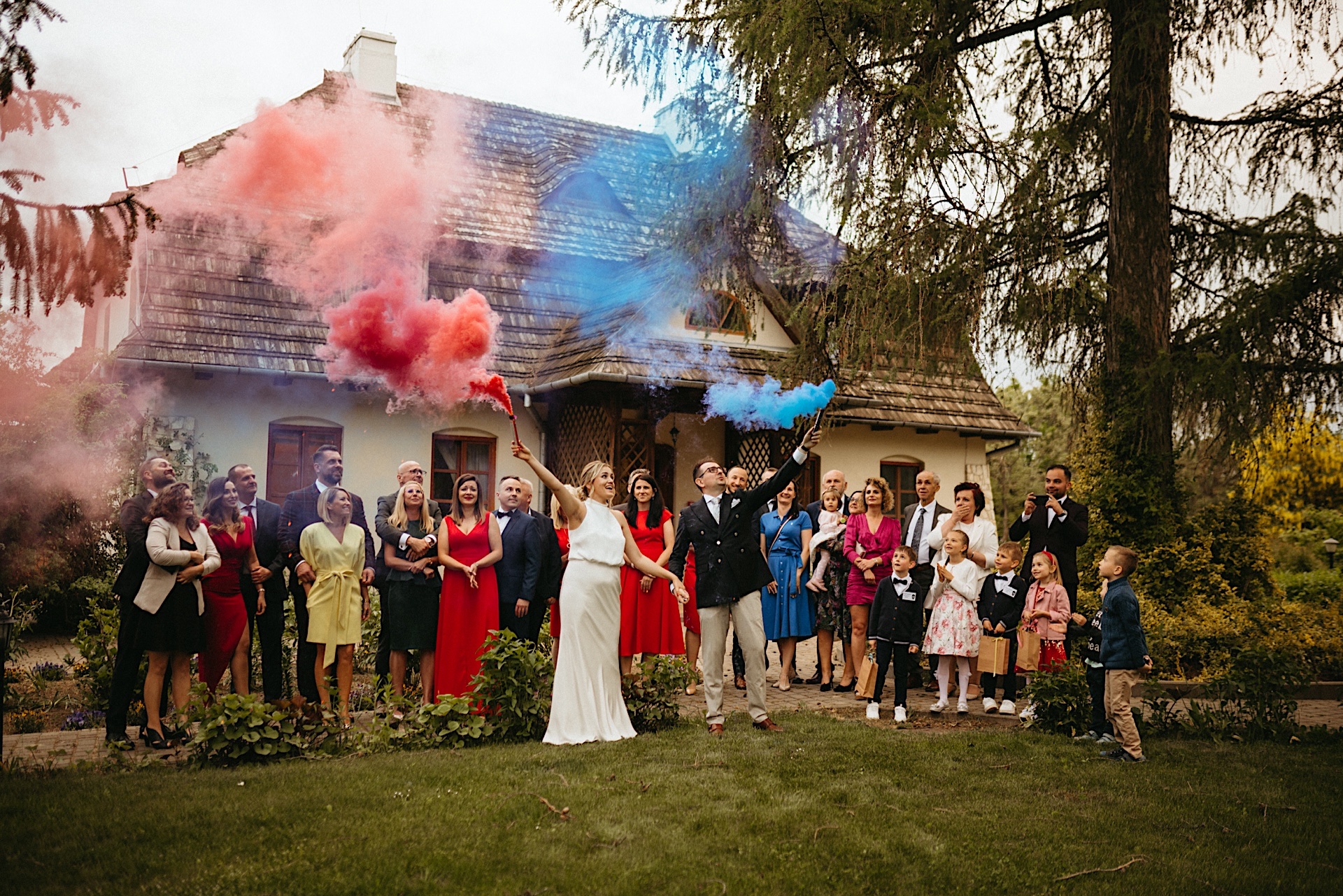 ślub plenerowy Kazimierz Dolny, Folwark Walencja. polski ślub w plenerze. letni ślub w dworku, folwarku. klimatyczny boho ślub plenerowy. Rustykalne dekoracje na ślubie. Fotograf Nowy Sącz Kraków Warszawa Kazimierz Dolny.