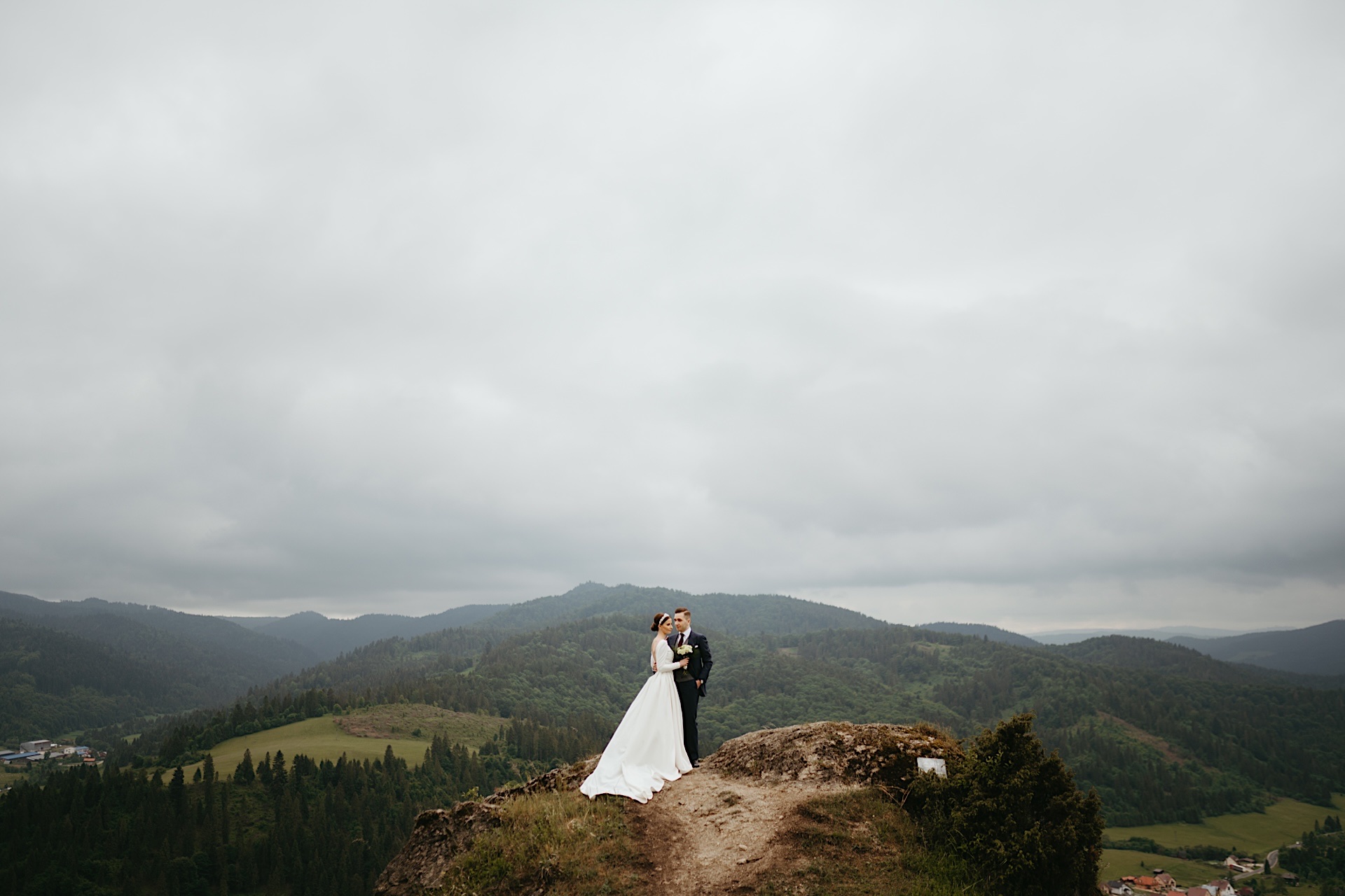 sesja ślubna w górach, fotograf nowy sącz, manuka creatives, szczyrbskie jezioro